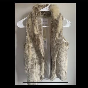 NWT BCBG Faux fur Vest Size XS